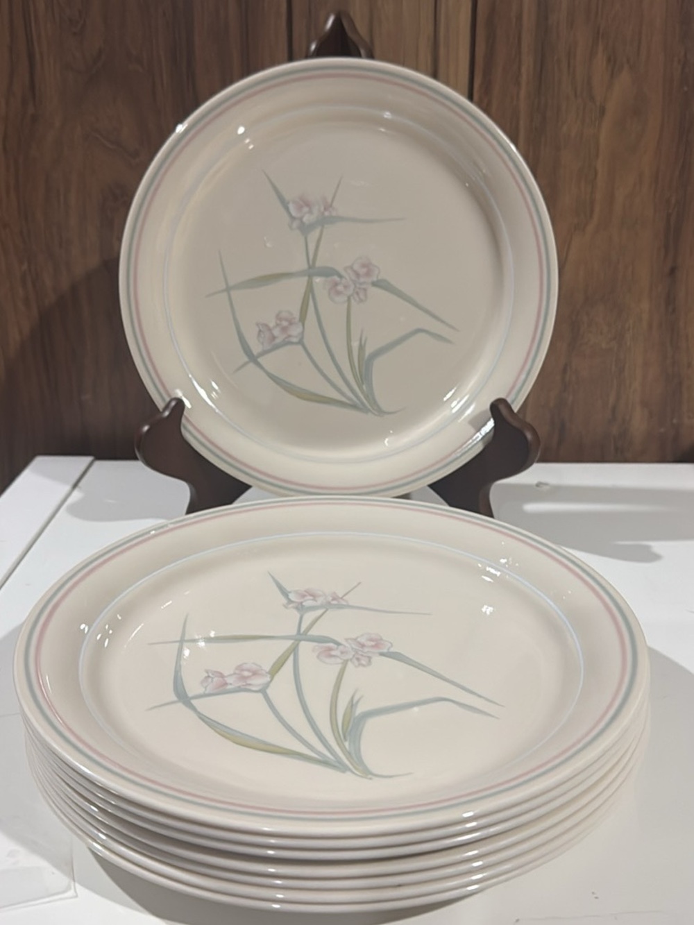 Set of Eight (8) Corelle Corning Cornerstone Spring Pond Salad/Sandwich Plates